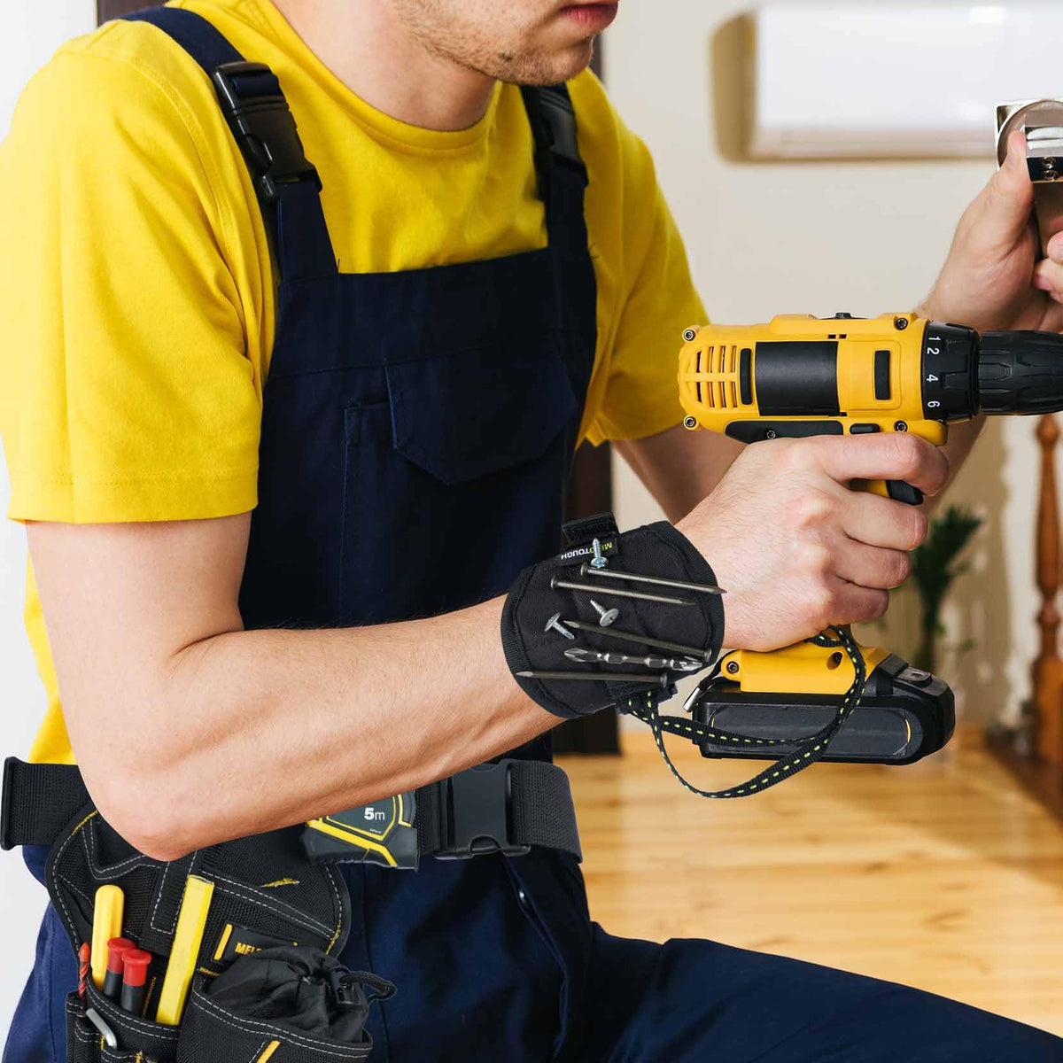3-in-1 Drill Holster with Magnetic Wristband Y551906